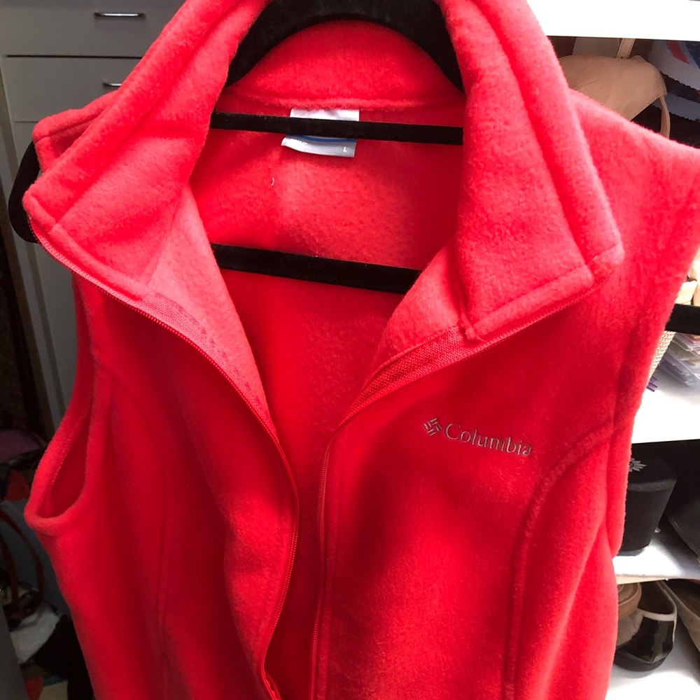 Columbia vest